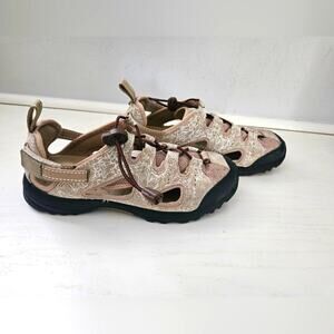 Lands End women‎ 8B hiking shoe taupe brown Outdoor shoe